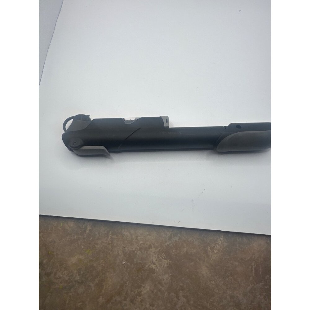 Compact Handheld Bicycle Pump With PSI Gauge